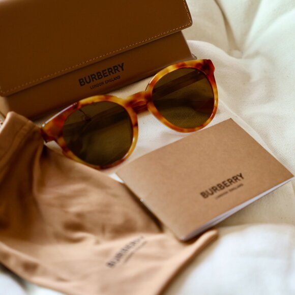 BURBERRY  Phantos 52mm Round Sunglasses in Light Havana / Brown NWOT - Picture 1 of 6
